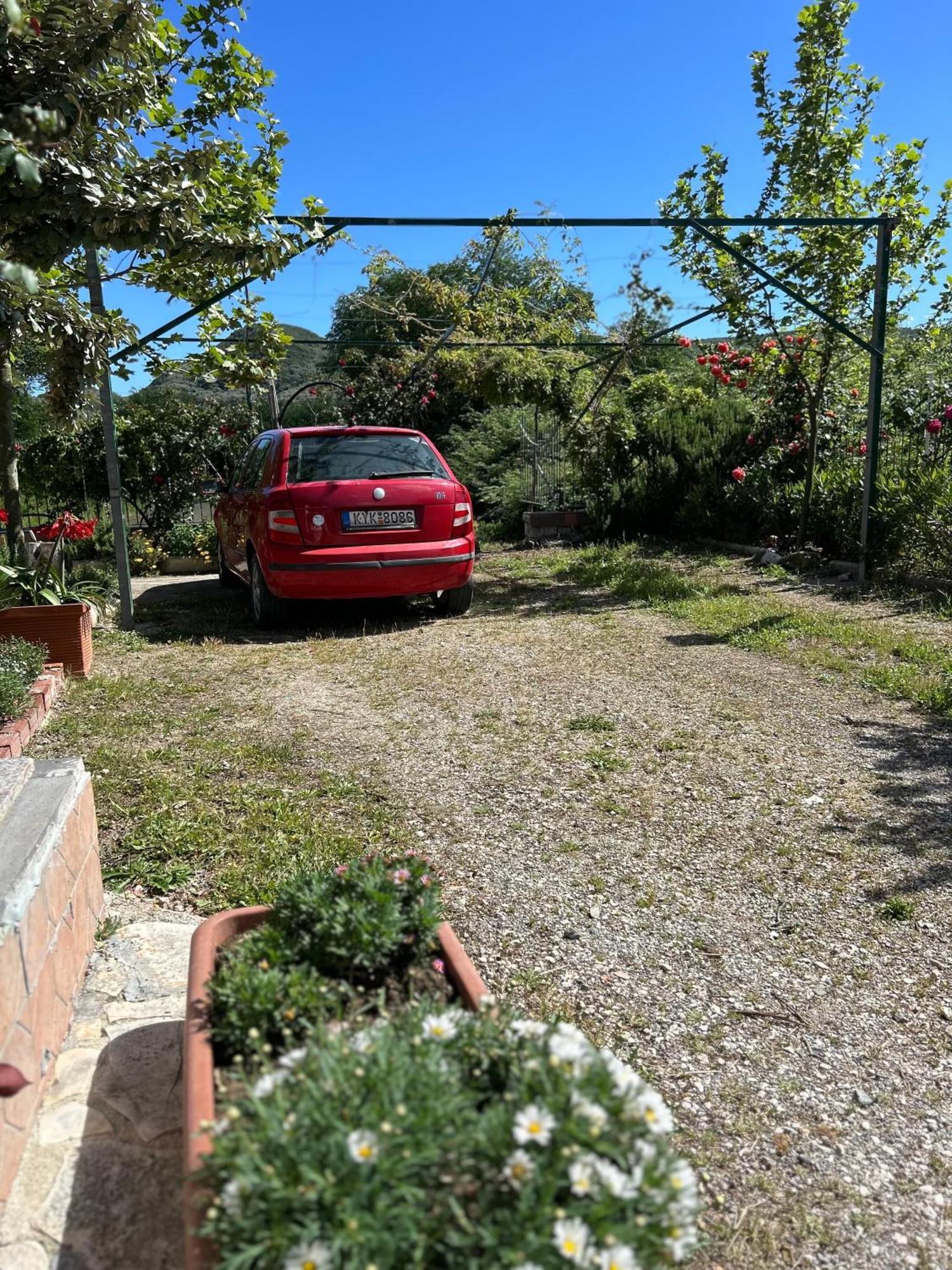 Villa Facen Gardeládes Eksteriør billede